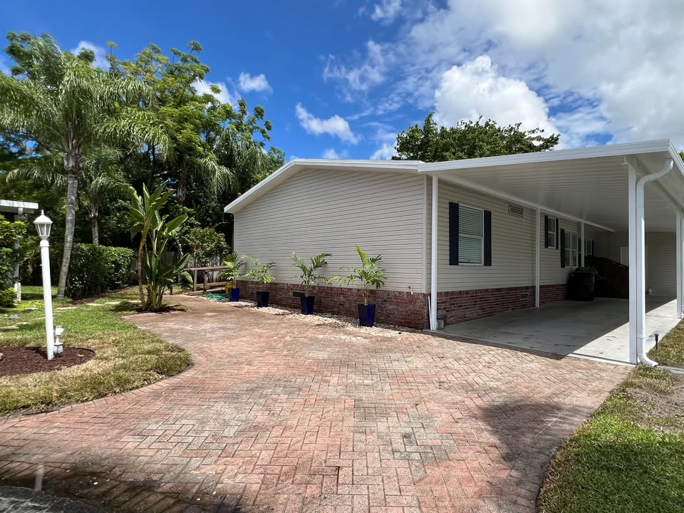 PBZ - 166 - Lake Worth, FL - Mobile Home Way